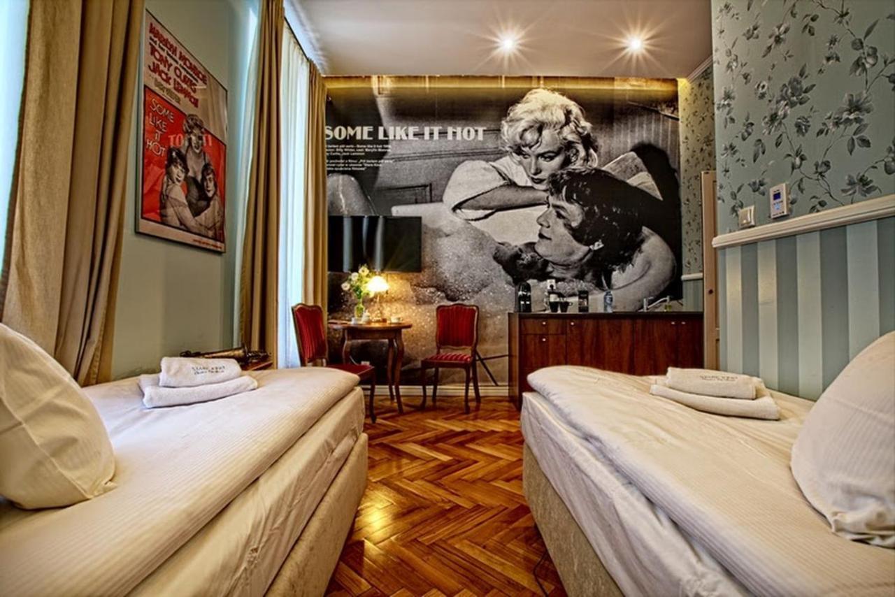 Stare Kino Cinema Residence Лодзь Экстерьер фото