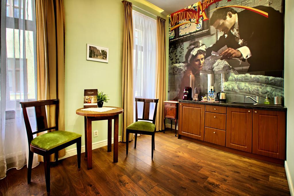 Stare Kino Cinema Residence Лодзь Экстерьер фото