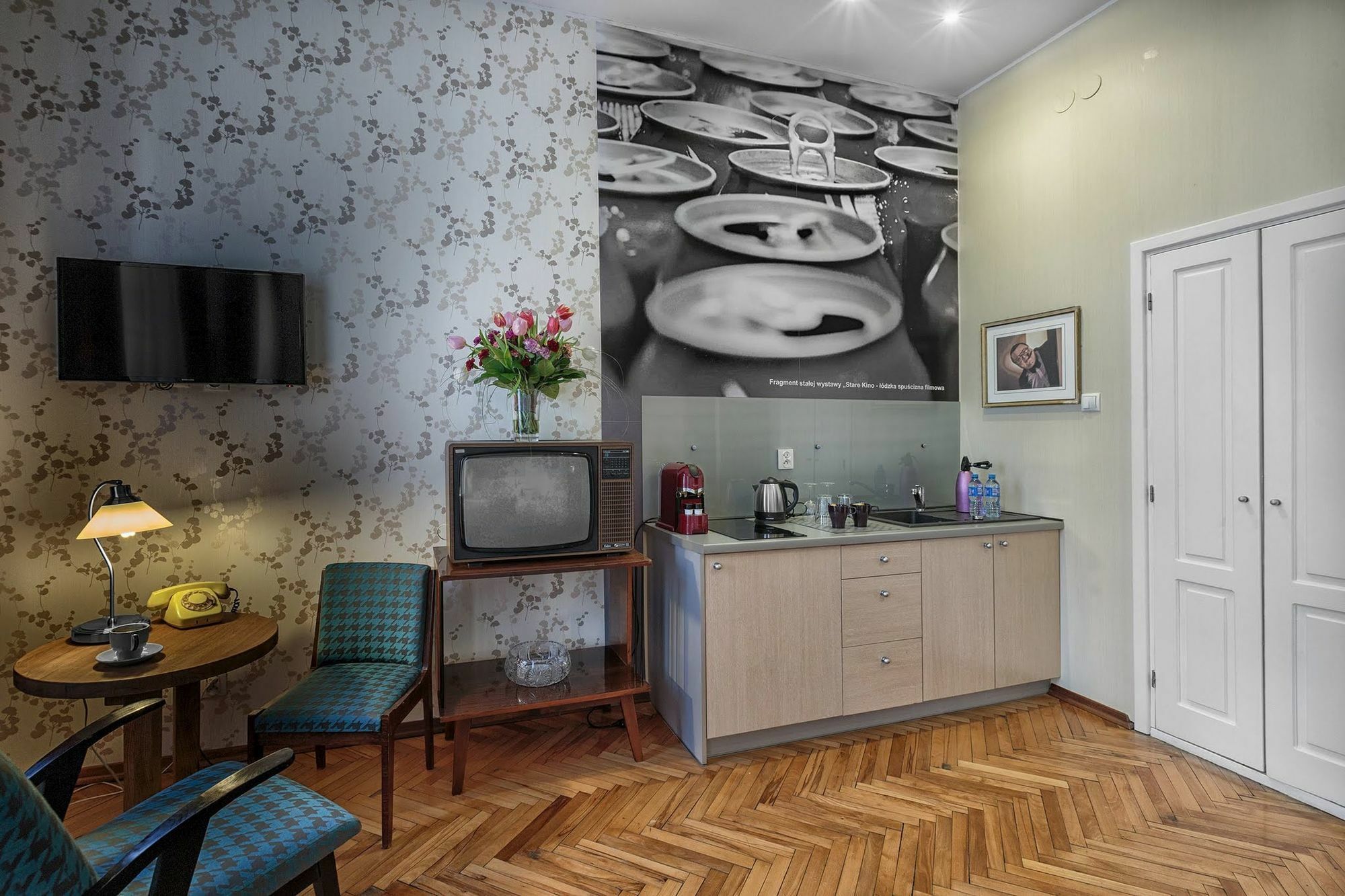 Stare Kino Cinema Residence Лодзь Экстерьер фото
