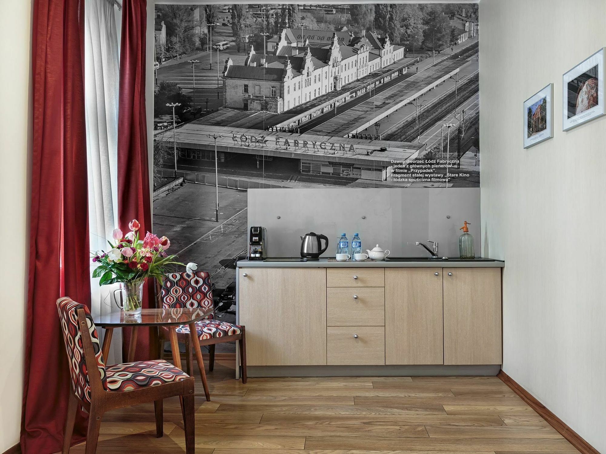 Stare Kino Cinema Residence Лодзь Экстерьер фото